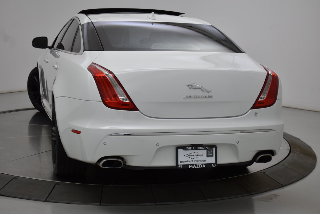 Used 2015 Jaguar XJ L Supercharged RWD image 8
