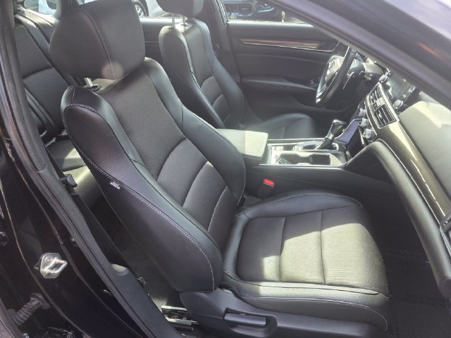 Used 2019 Honda Accord Sport image 10