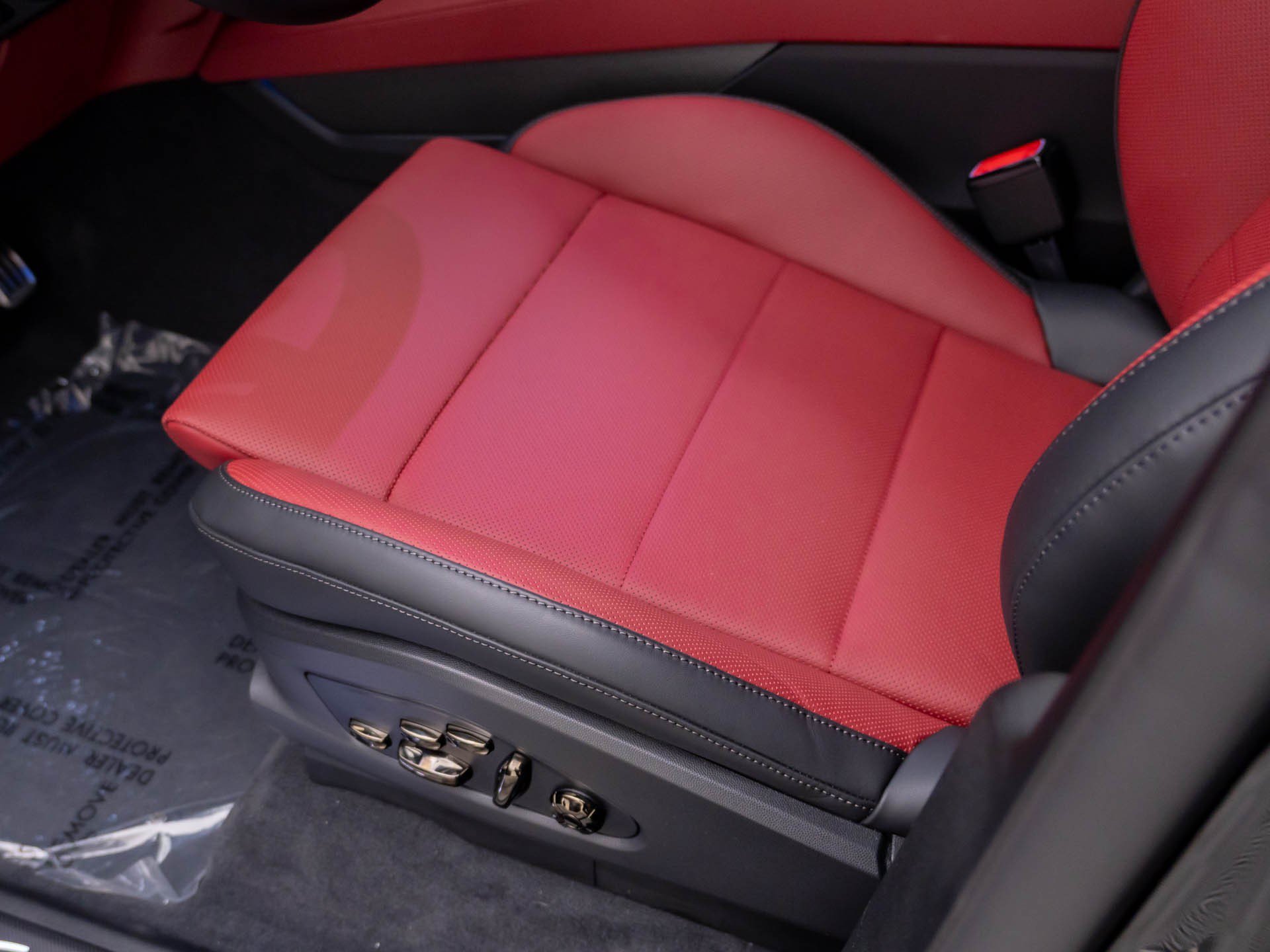 New 2026 Porsche Cayenne S AWD/4WD image 17