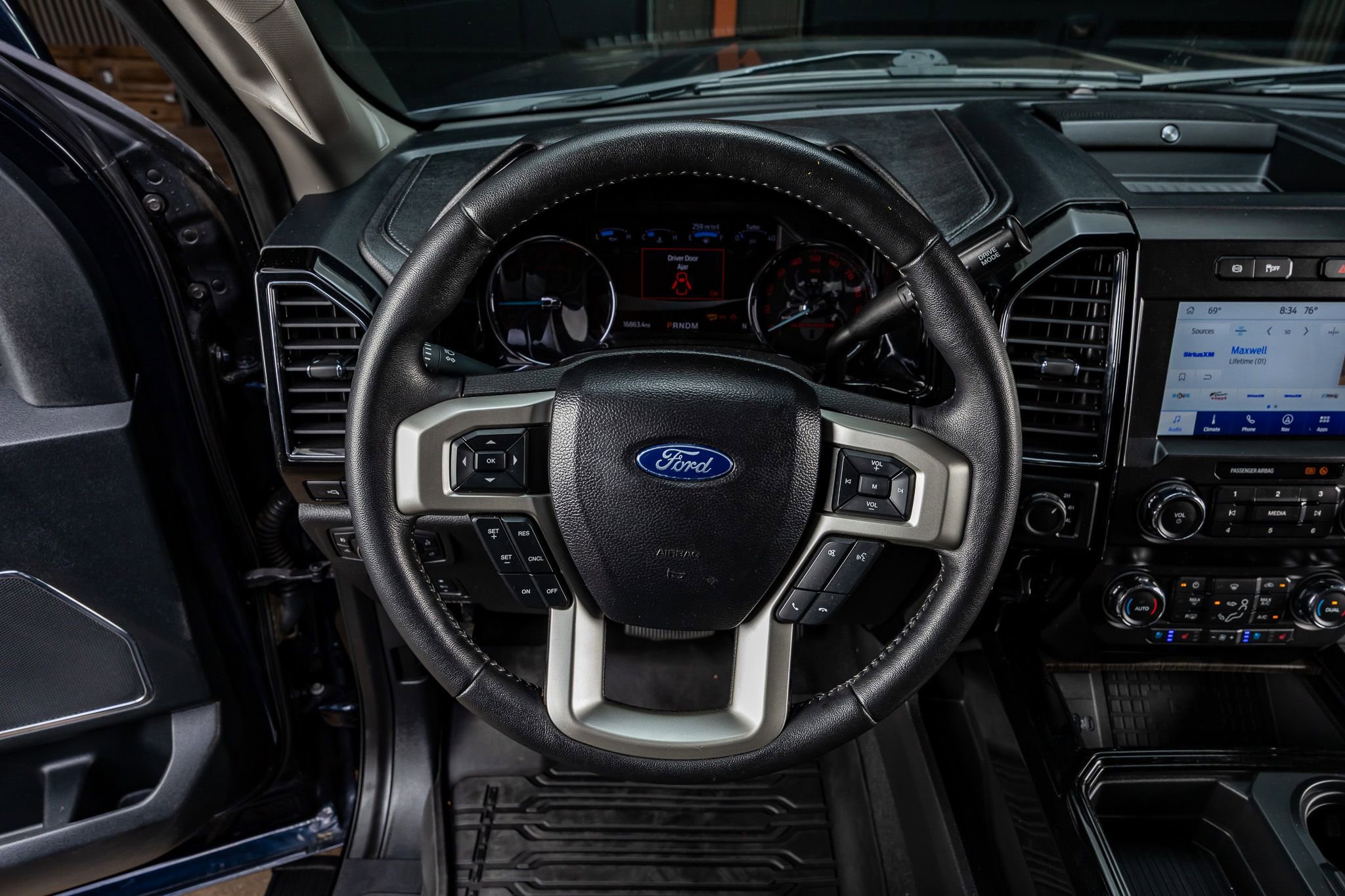 Used 2021 Ford F250 Lariat w/ Lariat Ultimate Package image 18