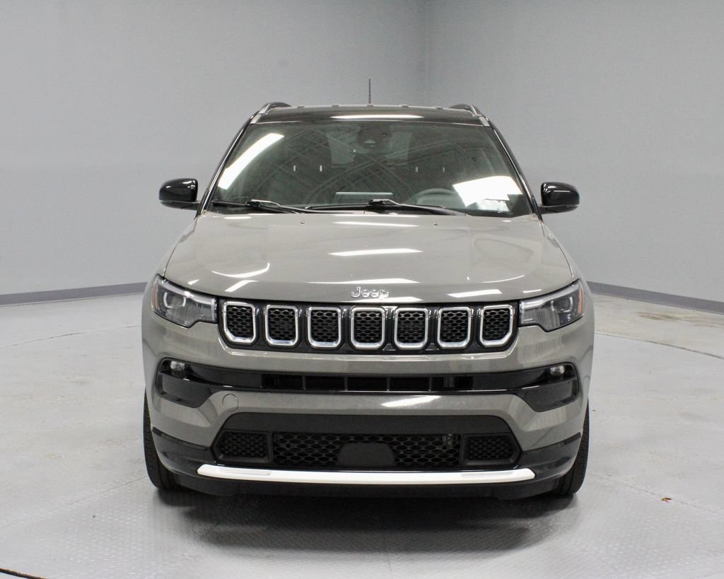 Used 2023 Jeep Compass Limited w/ Elite Group AWD/4WD image 6