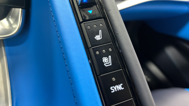 Used 2020 Chevrolet Corvette Stingray Premium Conv w/ 3LT Preferred Equipment Group RWD image 27