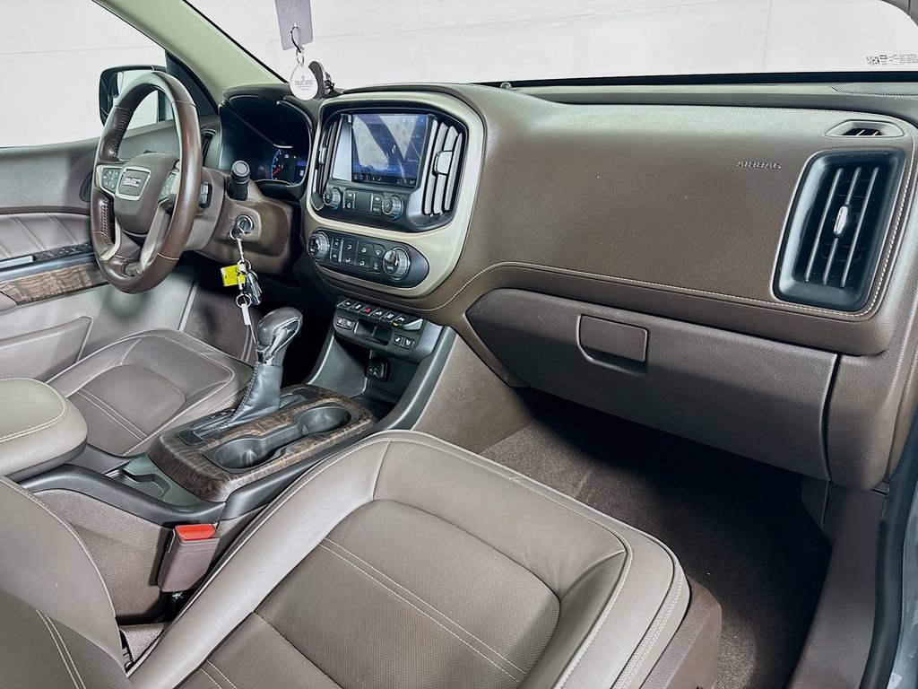 Used 2022 GMC Canyon Denali RWD image 34