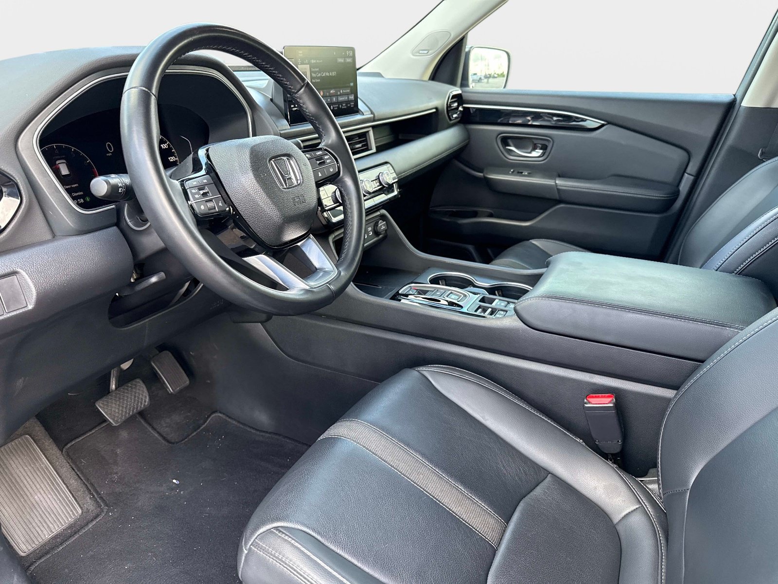 Used 2024 Honda Pilot Touring image 33