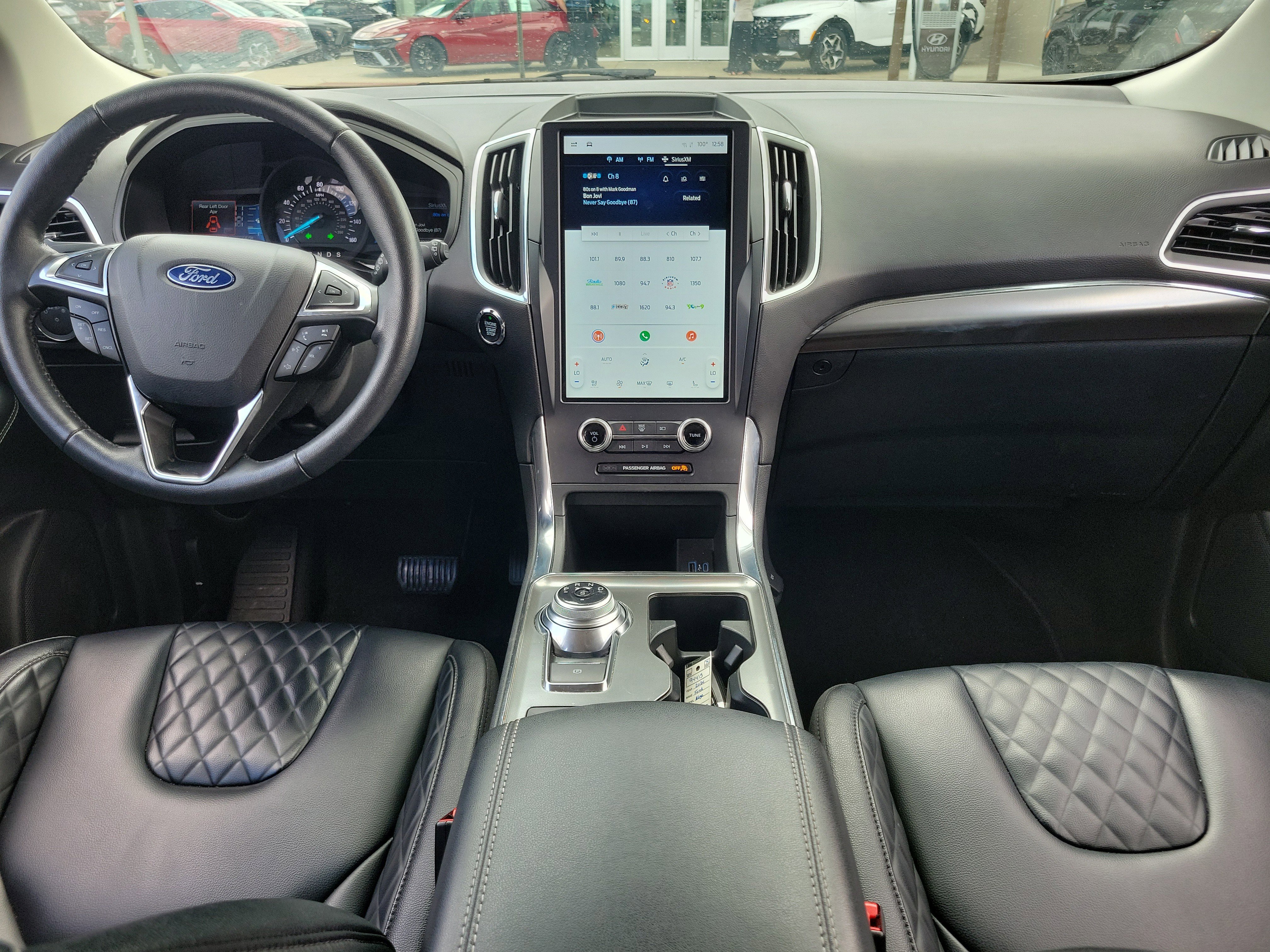 Used 2024 Ford Edge Titanium image 9