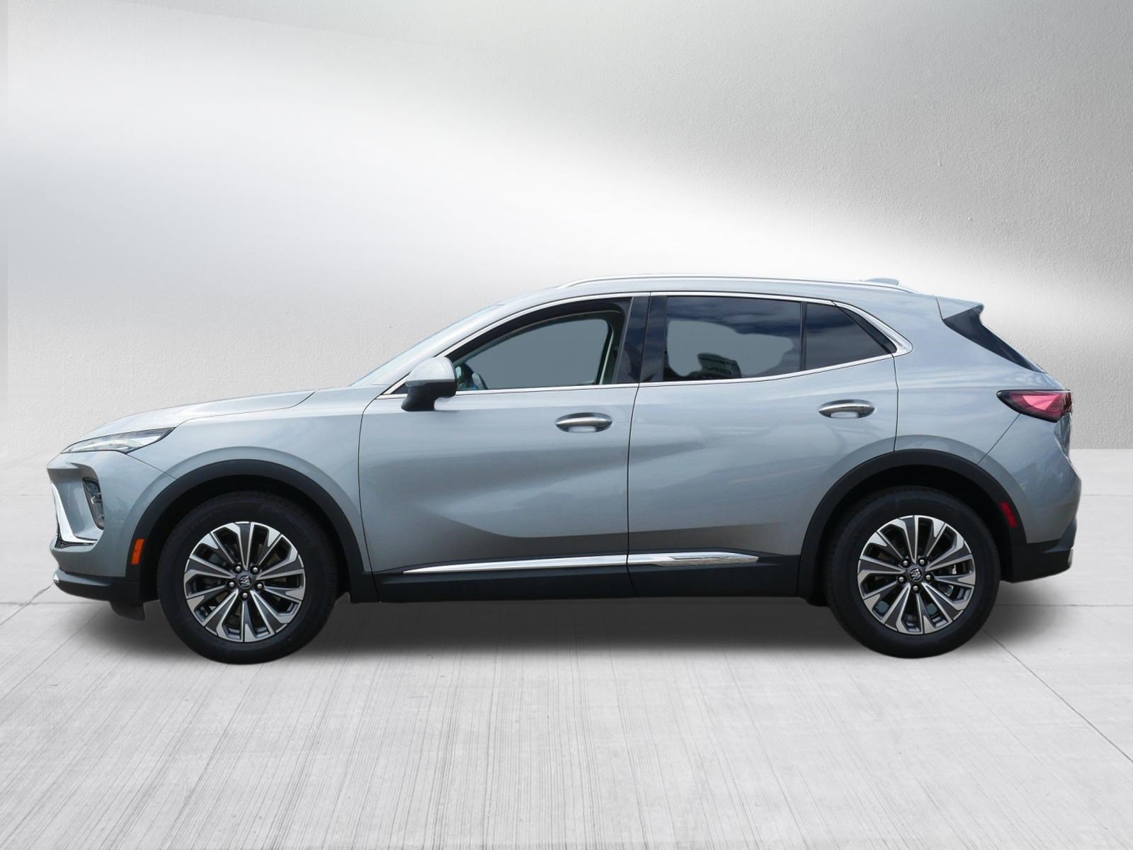 Used 2025 Buick Envision Preferred AWD/4WD image 4