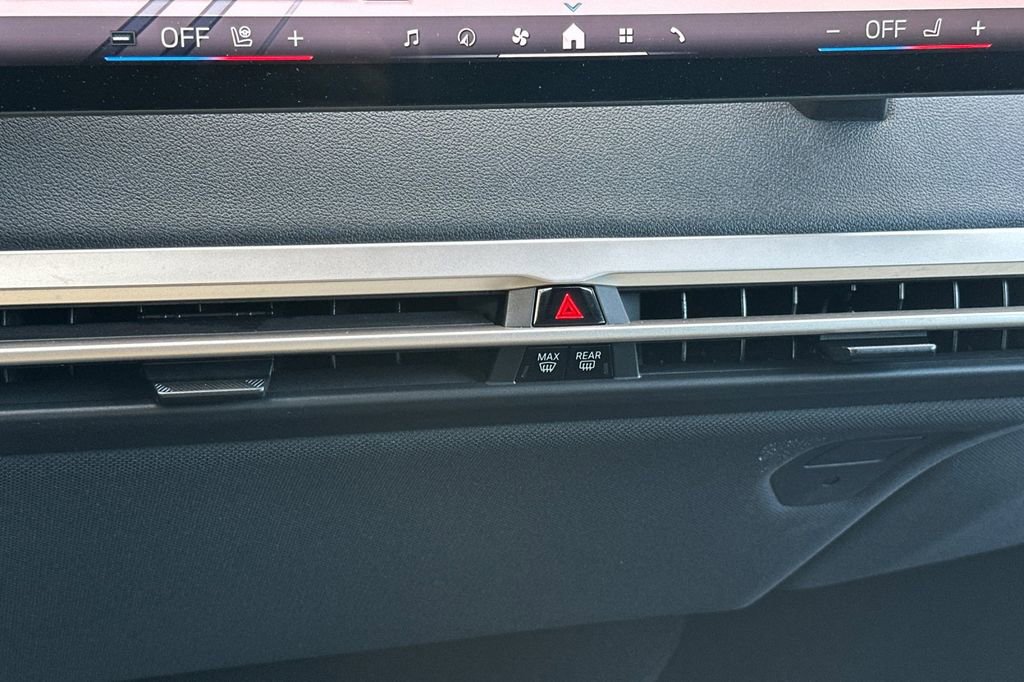 Used 2024 BMW iX xDrive50 w/ Sport Package image 23