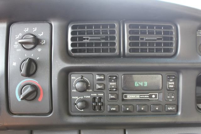 Used 2001 Dodge Ram 2500 Truck 2WD Regular Cab image 18