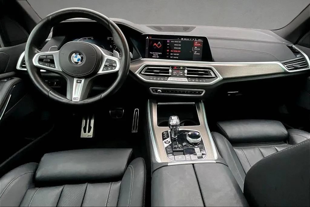 Used 2022 BMW X5 xDrive40i w/ M Sport Package AWD/4WD image 7