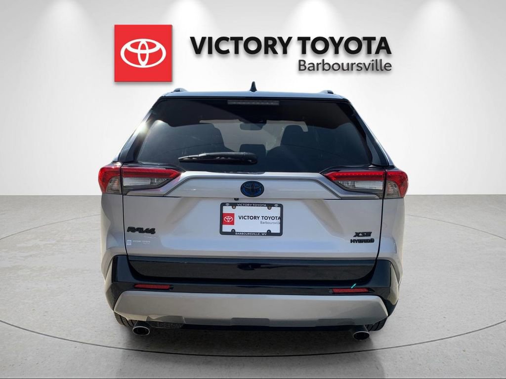 Used 2022 Toyota RAV4 XSE w/ XSE Grade Weather Package image 4