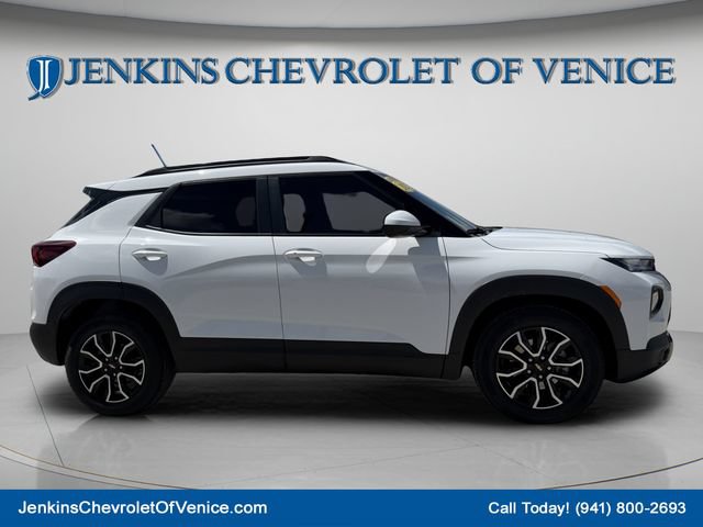 Used 2023 Chevrolet TrailBlazer ACTIV w/ Convenience Package FWD image 2