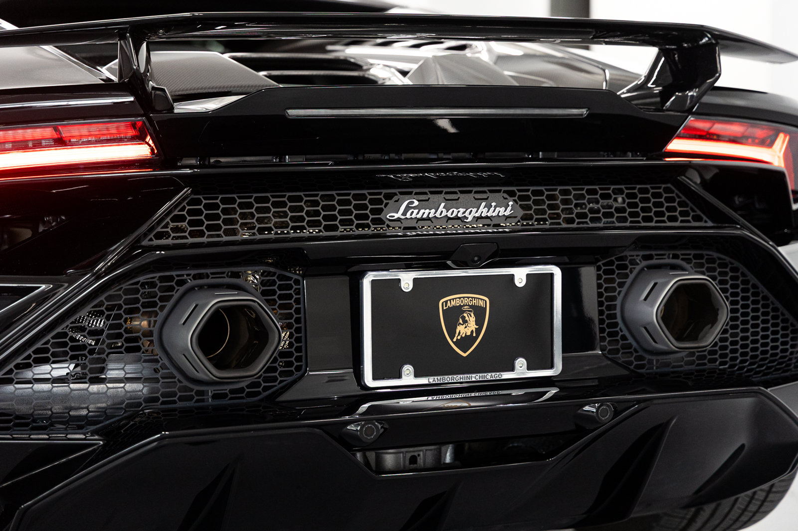 Used 2023 Lamborghini Huracan Tecnica RWD image 19