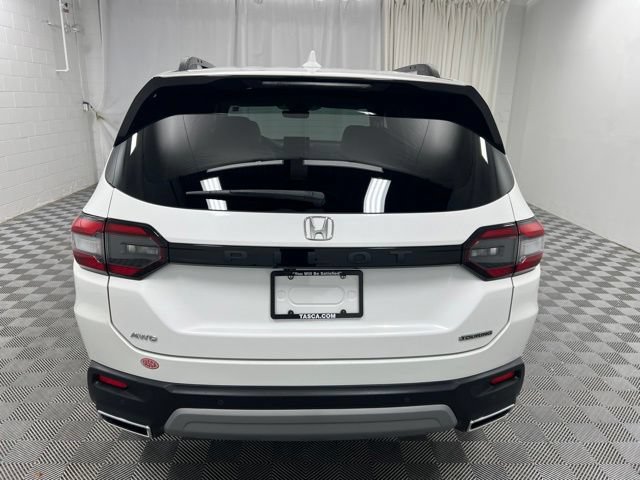 Used 2023 Honda Pilot Touring image 7