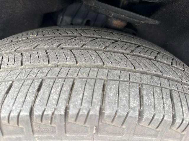 Used 2023 Ford Explorer XLT w/ Equipment Group 202A AWD/4WD image 27
