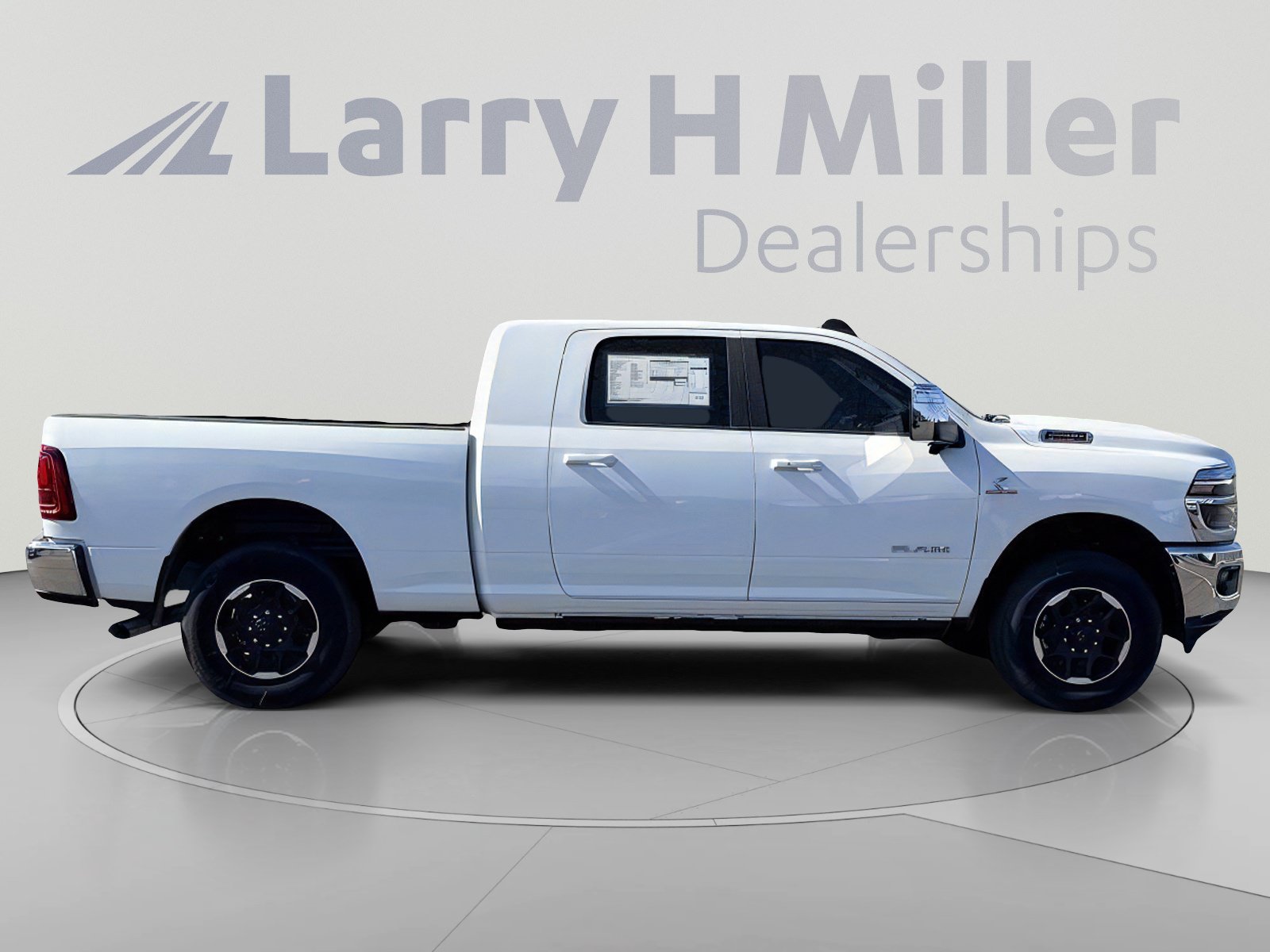New 2026 RAM 2500 Laramie AWD/4WD image 7