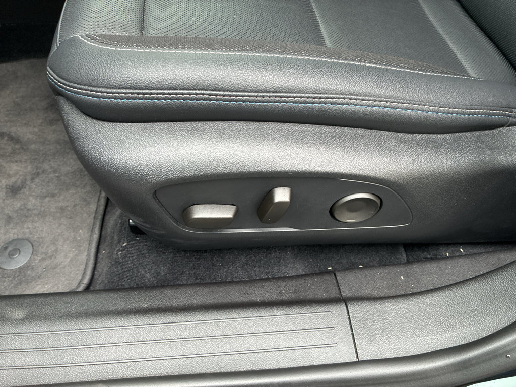 Used 2024 Chevrolet Equinox EV LT FWD image 19