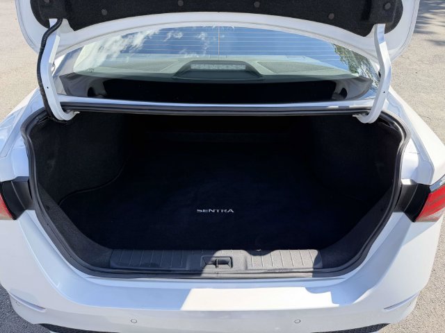 Used 2024 Nissan Sentra SV FWD image 14