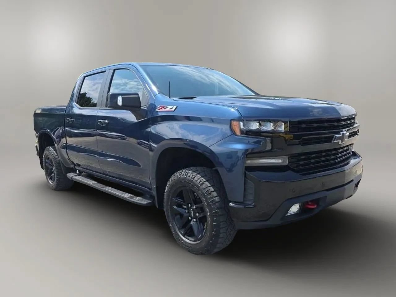 Used 2020 Chevrolet Silverado 1500 LT Trail Boss AWD/4WD image 2