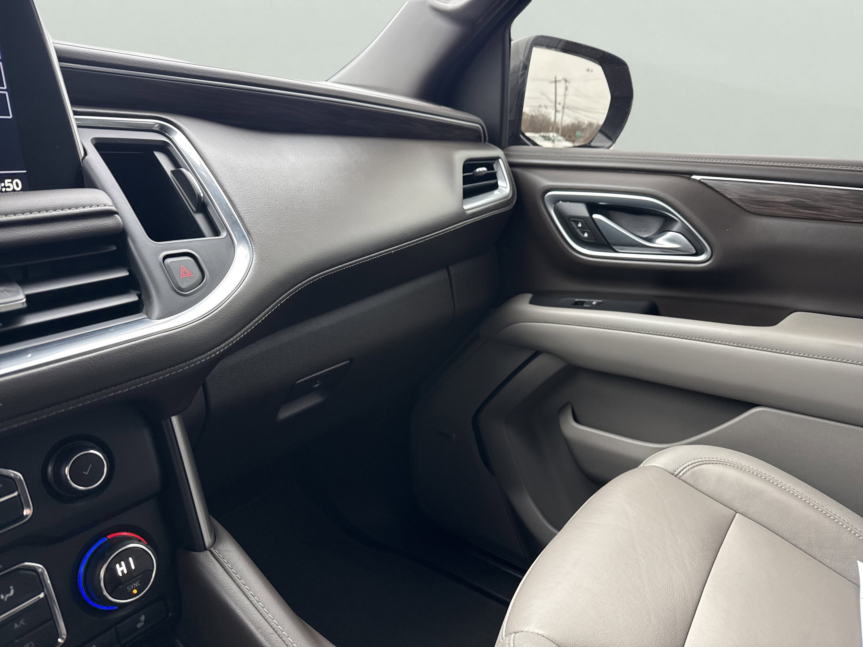 Used 2021 Chevrolet Tahoe Z71 w/ Z71 Off-Road Package image 23