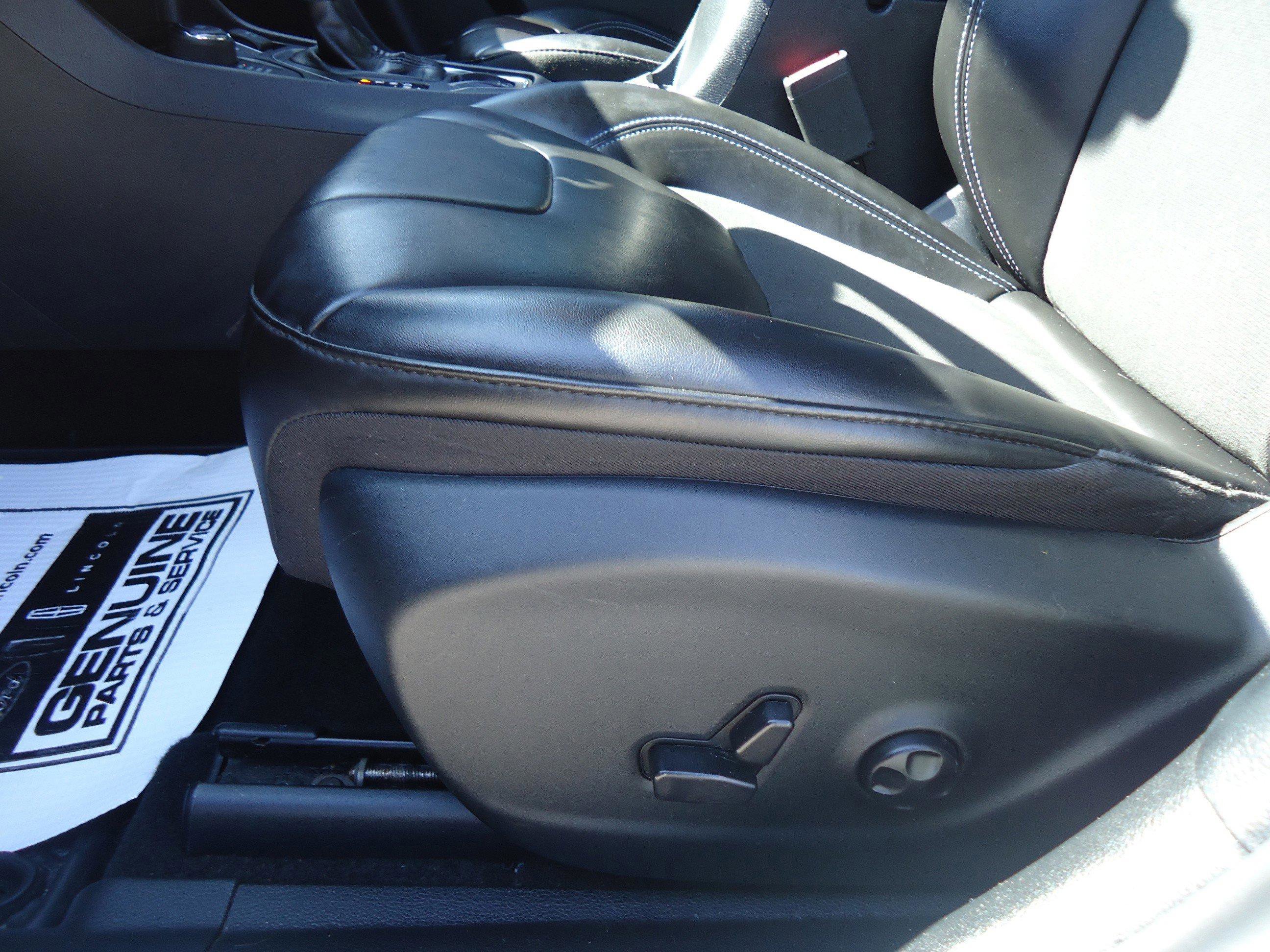 Used 2020 Jeep Cherokee Latitude Plus w/ Cold Weather Group image 25