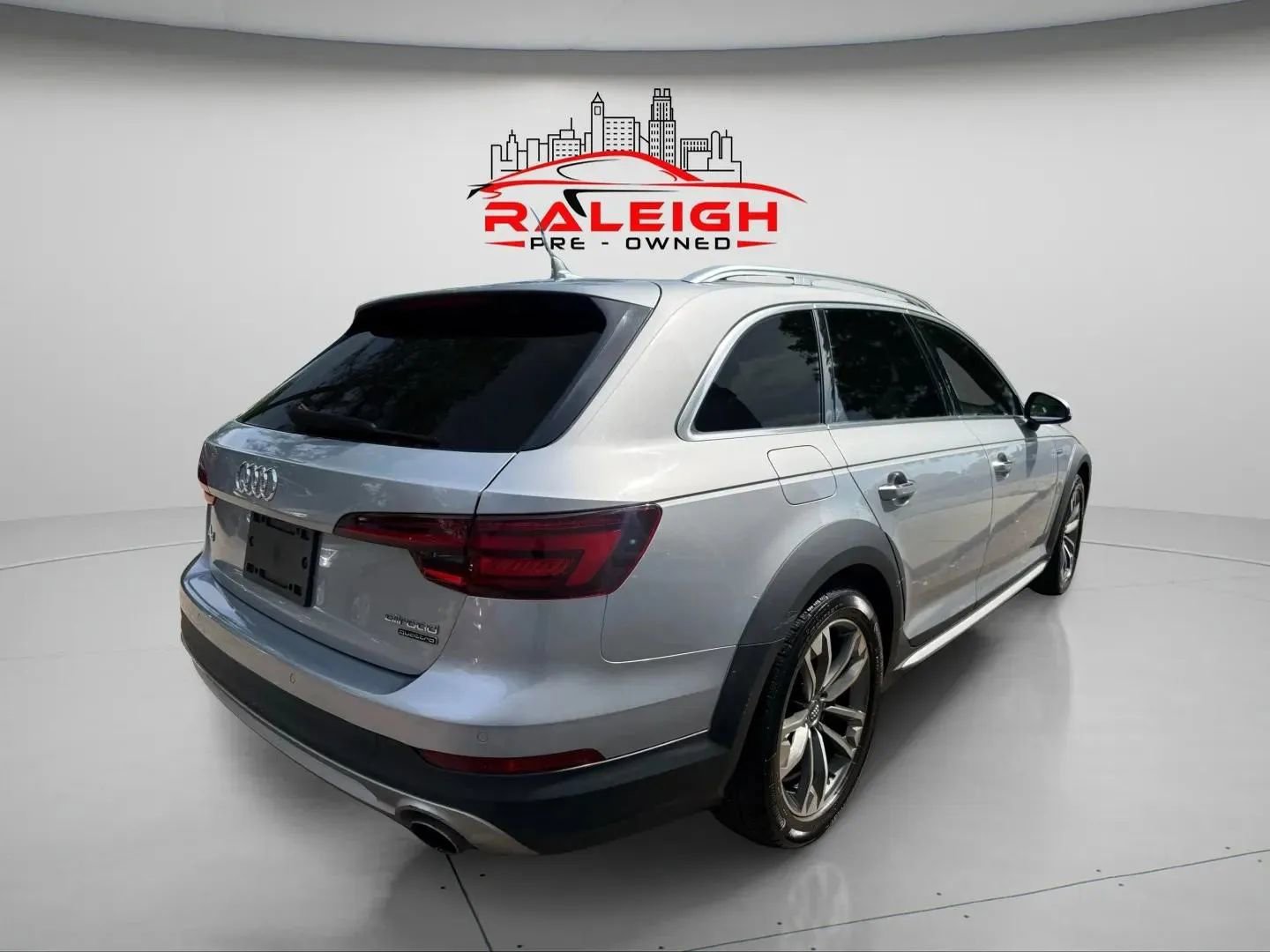 Used 2018 Audi A4 2.0T allroad Prestige w/ Prestige Package image 2