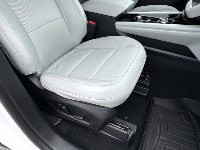 Used 2025 Ford Explorer Platinum w/ Ultimate Package image 16