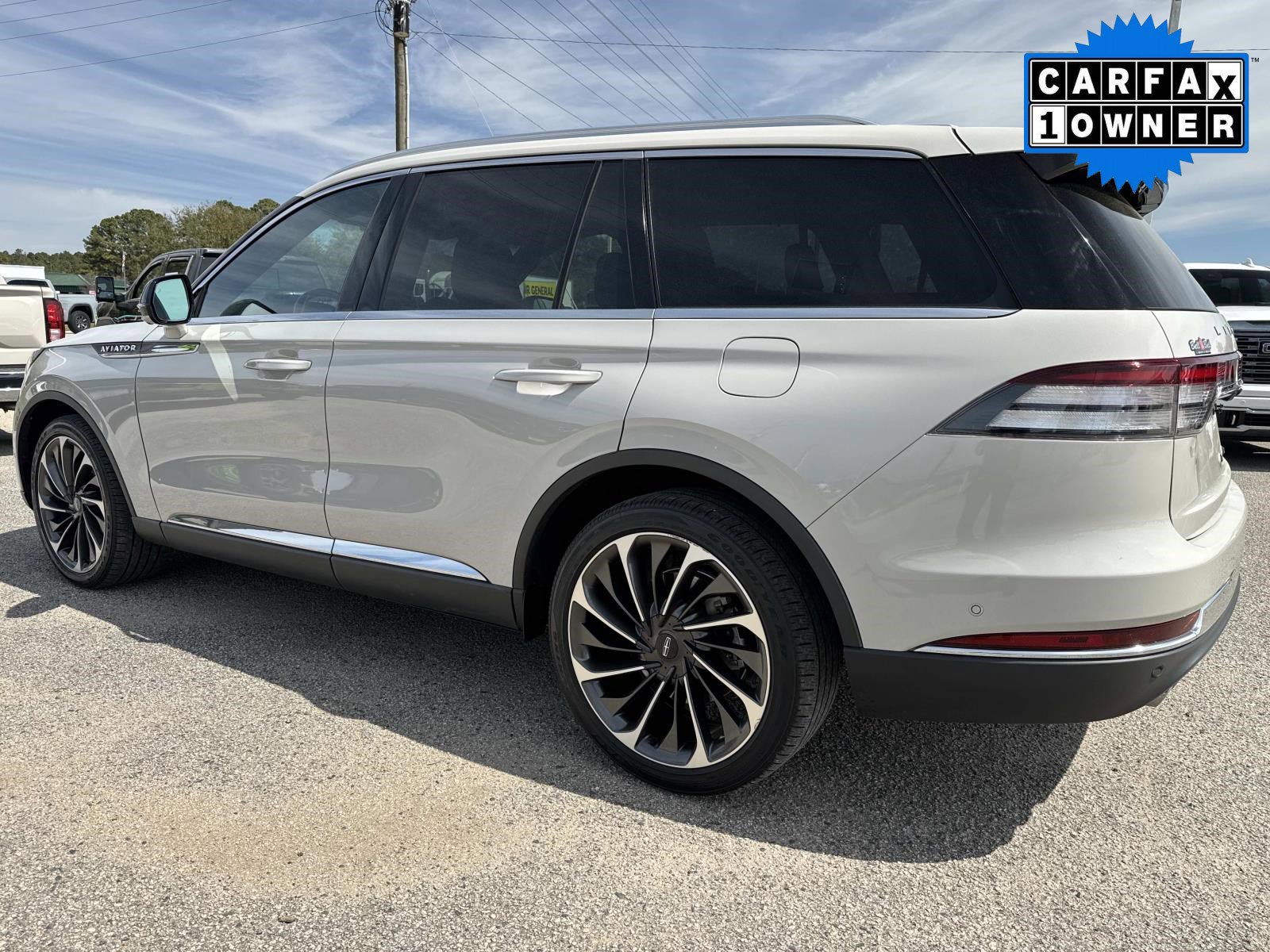 Used 2023 Lincoln Aviator Reserve w/ Equipment Group 201A RWD image 6