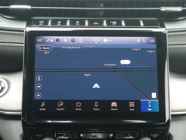 Used 2025 Jeep Grand Cherokee Overland w/ Luxury Tech Group IV AWD/4WD image 8