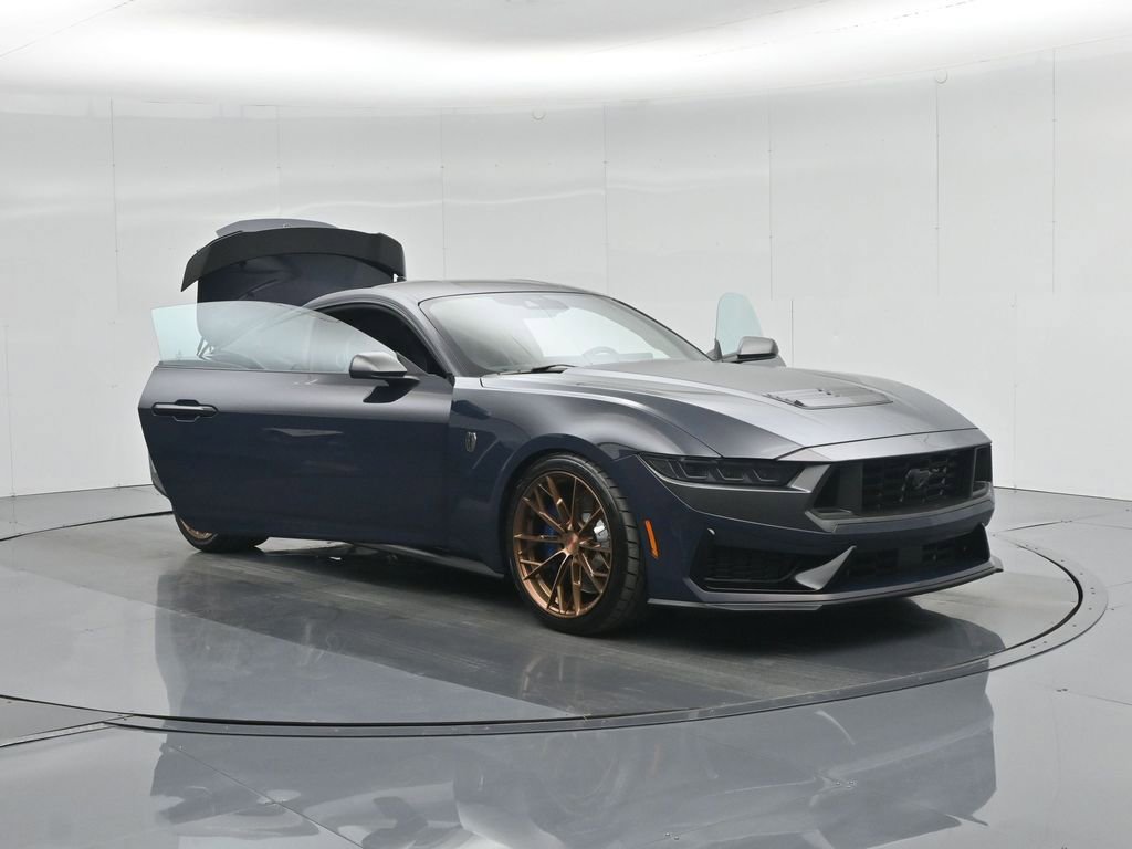 Used 2025 Ford Mustang Dark Horse image 27
