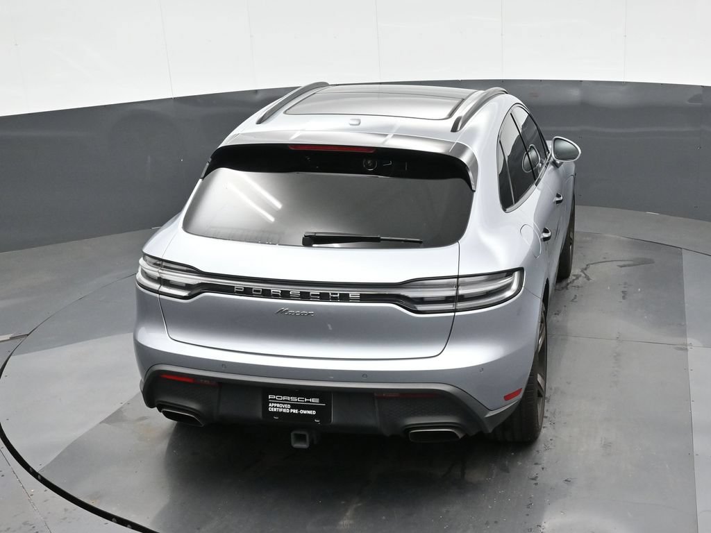 Certified 2023 Porsche Macan AWD/4WD image 29