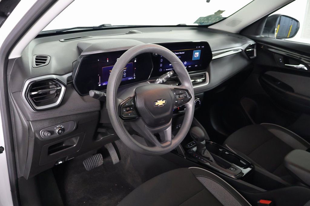 Used 2024 Chevrolet TrailBlazer LS image 7