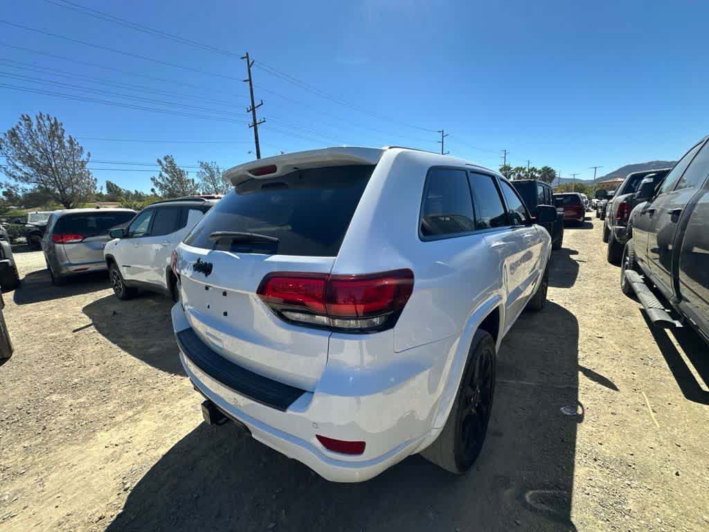 Used 2021 Jeep Grand Cherokee Laredo X AWD/4WD image 3