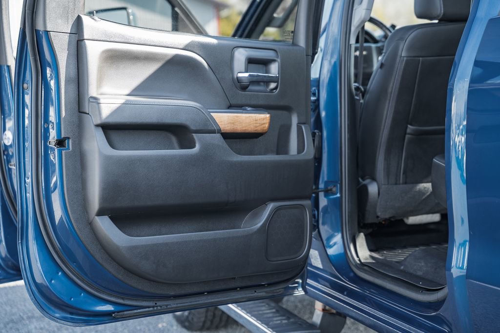 Used 2019 Chevrolet Silverado 3500 LTZ w/ Duramax Plus Package image 38