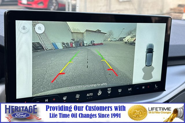 New 2025 Ford Escape SE w/ Class II Trailer Tow Package image 17