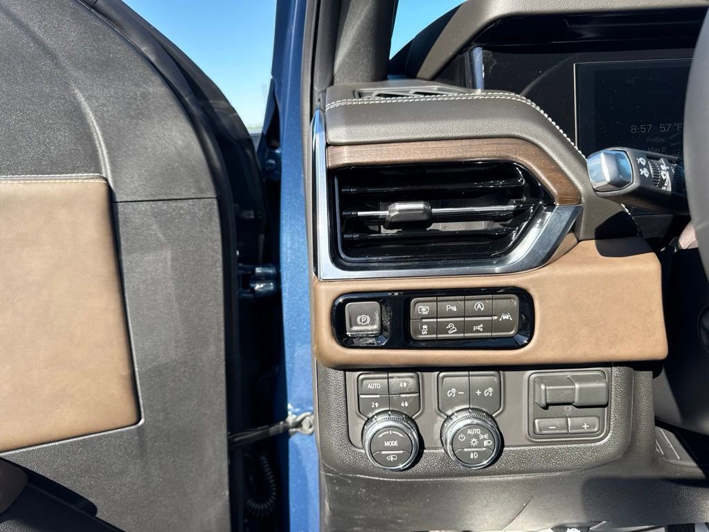 New 2026 GMC Yukon XL Denali Ultimate AWD/4WD image 13