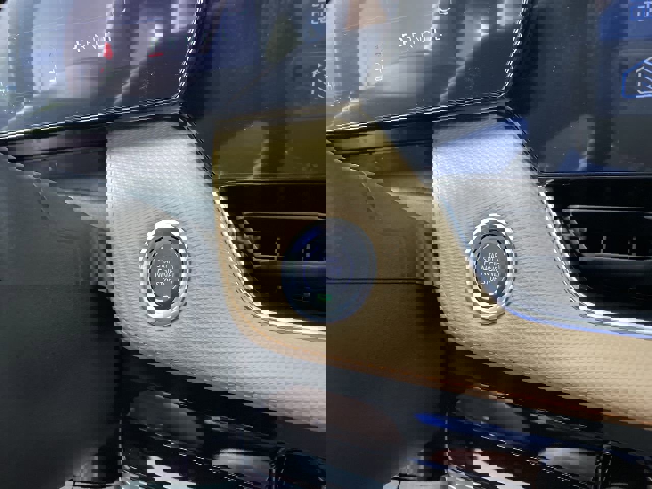 New 2025 Chevrolet Equinox ACTIV w/ Safety and Technology Package image 8