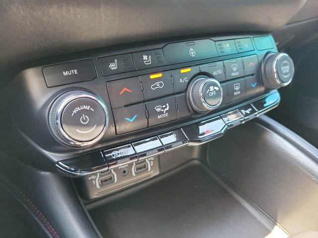 Used 2024 Dodge Durango GT RWD image 26