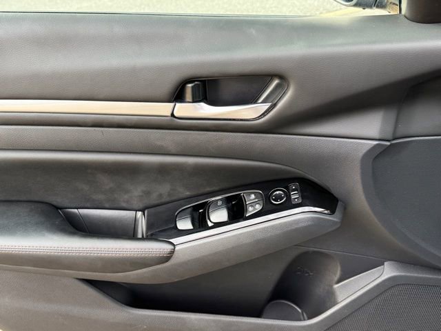 Used 2024 Nissan Altima 2.5 SR image 14