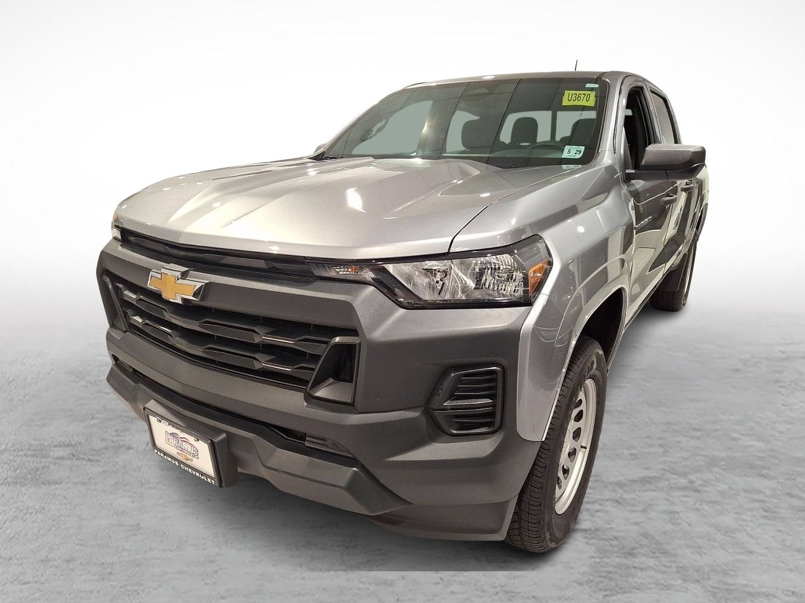 Used 2024 Chevrolet Colorado W/T w/ WT Convenience Package II RWD image 3