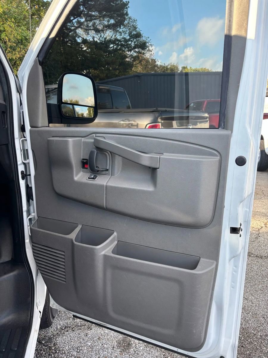 Used 2021 Chevrolet Express 2500 w/ Driver Convenience Package image 16