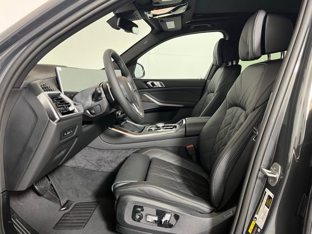 New 2026 BMW X5 xDrive50e w/ Climate Comfort Package AWD/4WD image 11