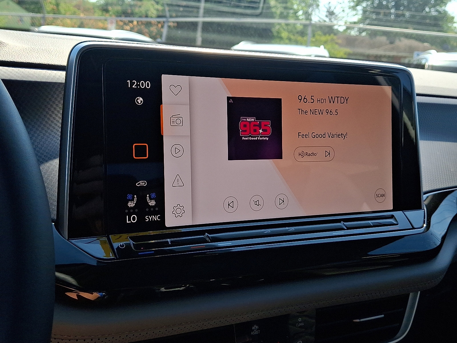 New 2026 Volkswagen Atlas Peak Edition image 12