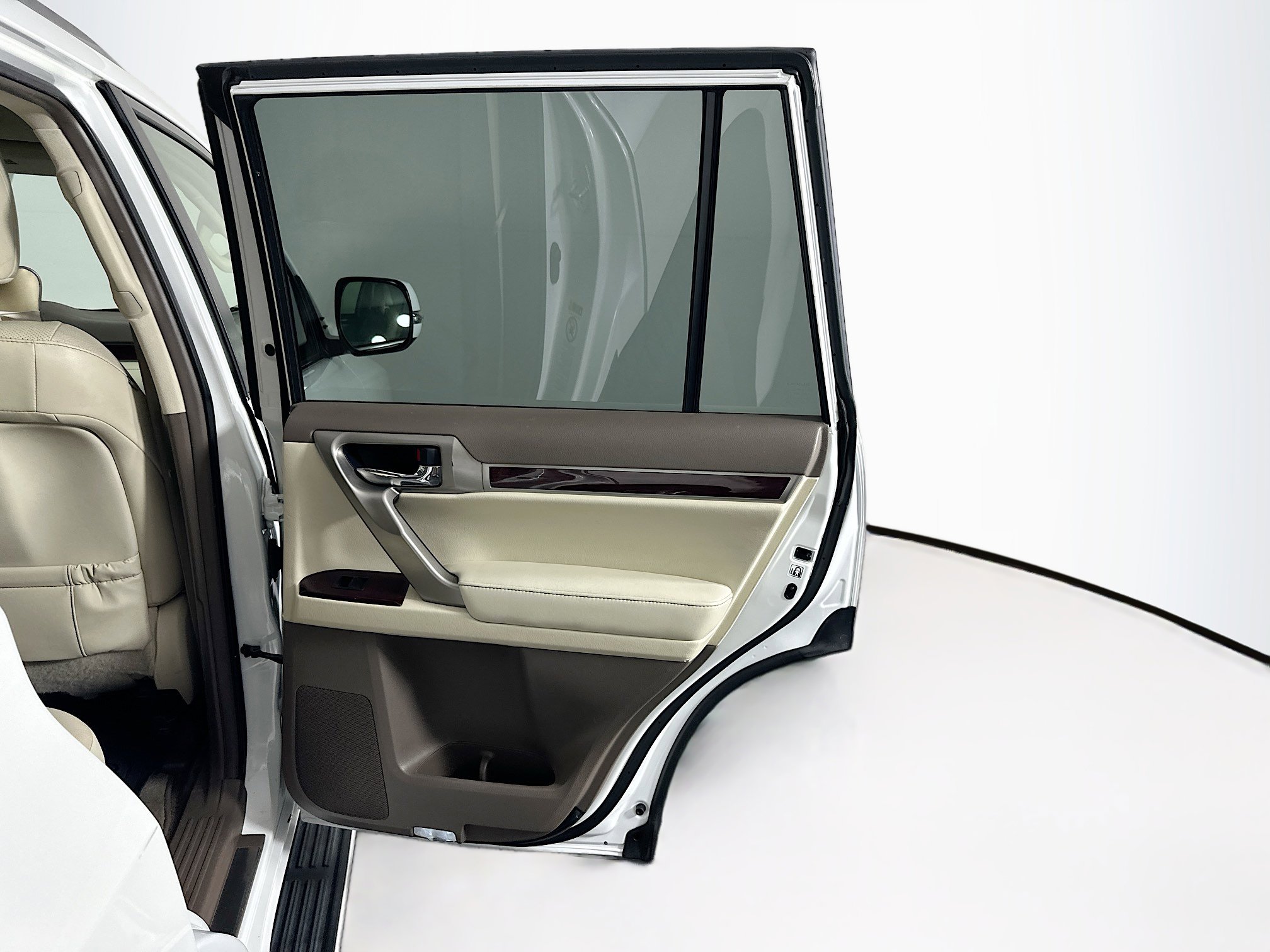 Used 2016 Lexus GX 460 w/ Premium Package image 33