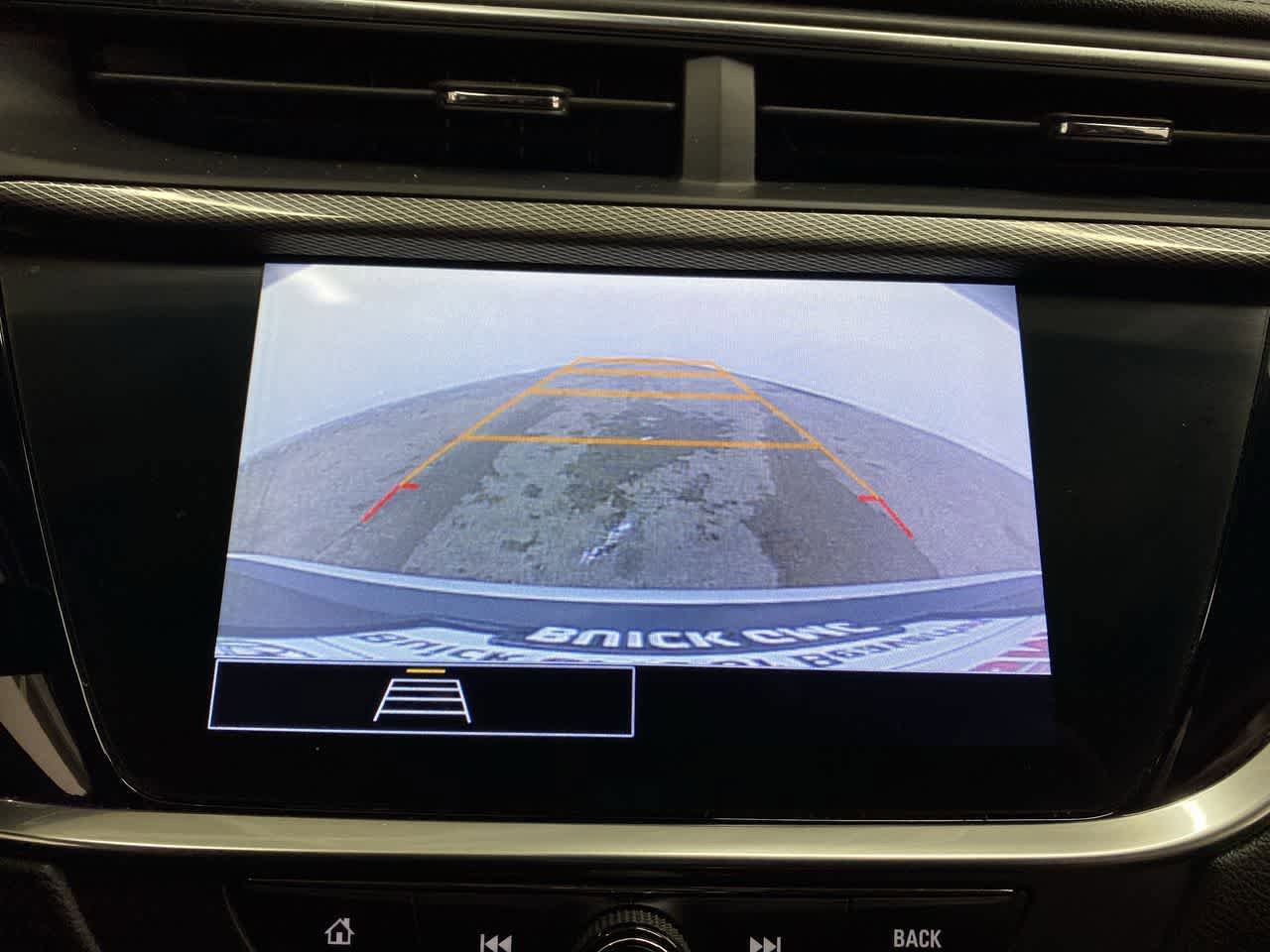 Used 2020 Buick Encore GX Preferred AWD/4WD image 27