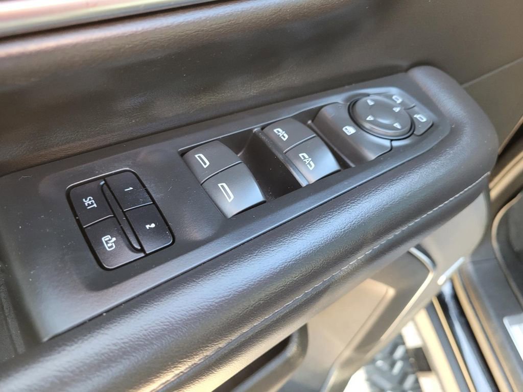 Used 2021 Chevrolet Tahoe Z71 w/ Rear Media and Nav Package image 21