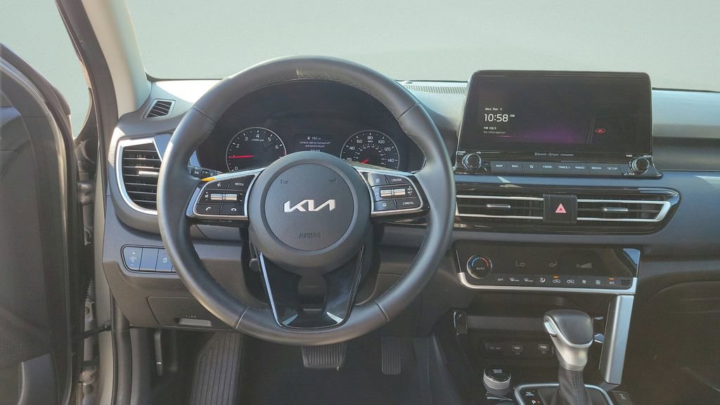 Used 2023 Kia Seltos Nightfall Edition image 15