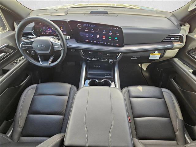 Used 2025 Chevrolet Suburban Z71 w/ Comfort Package image 18