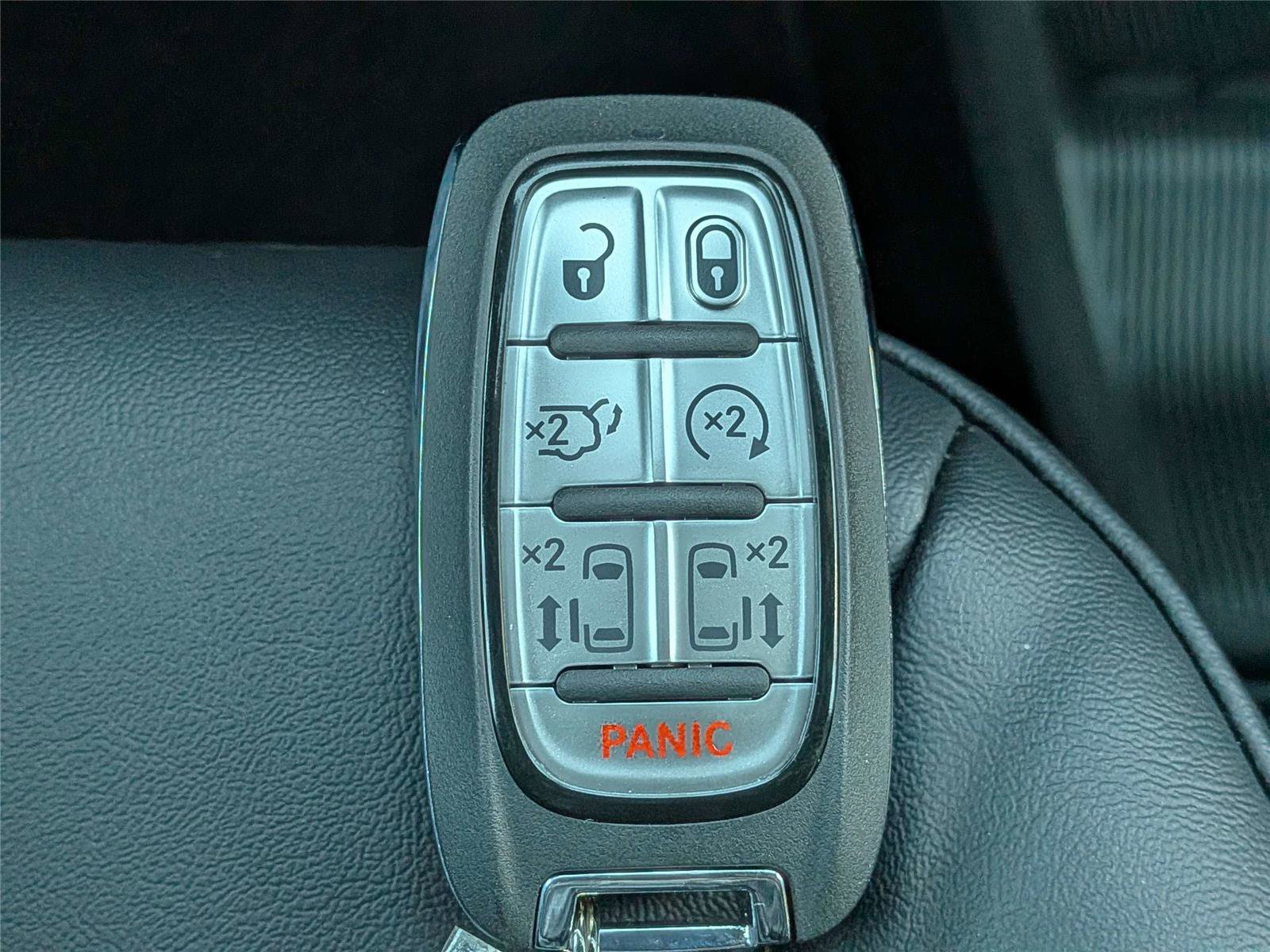 New 2026 Chrysler Voyager LX image 30