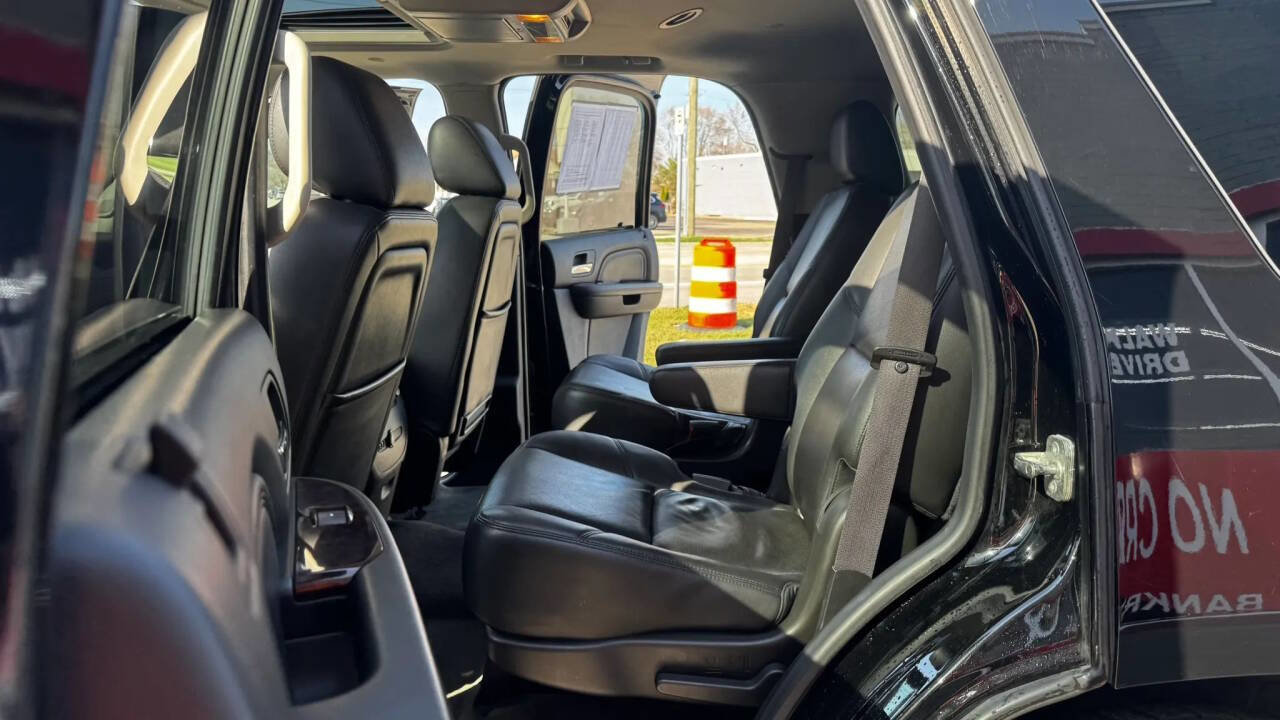 Used 2013 GMC Yukon Denali AWD/4WD image 17