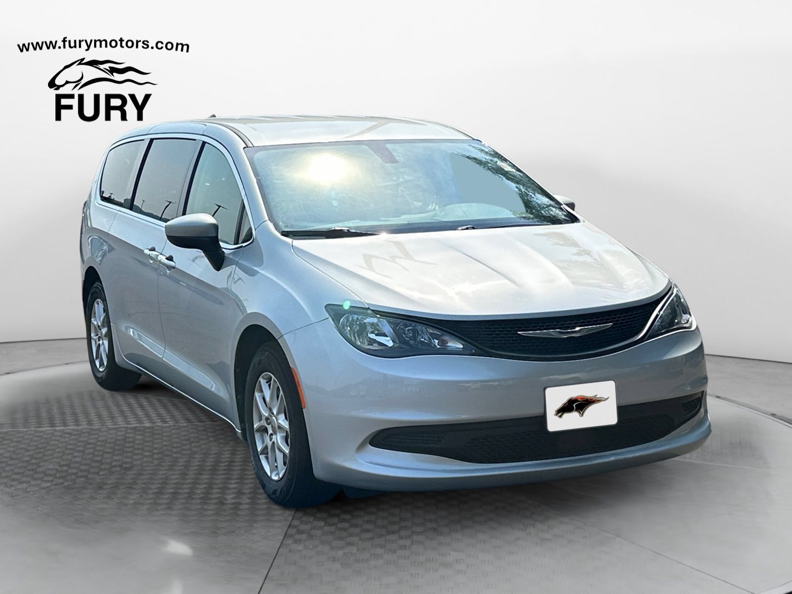Used 2022 Chrysler Voyager LX